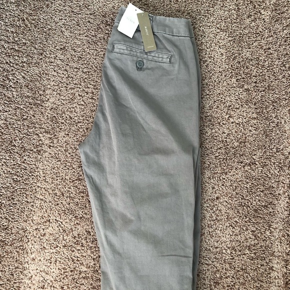 J. Crew slim broken-in boyfriend chino gray 24 - Picture 6 of 8